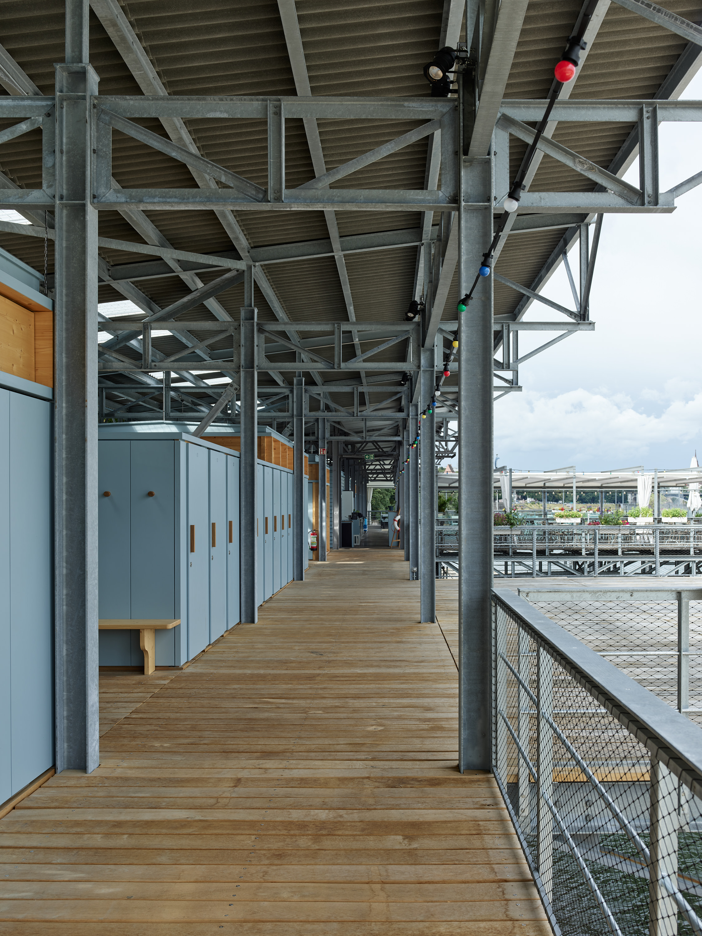 Ahp0095 AIQ4 018421 J3